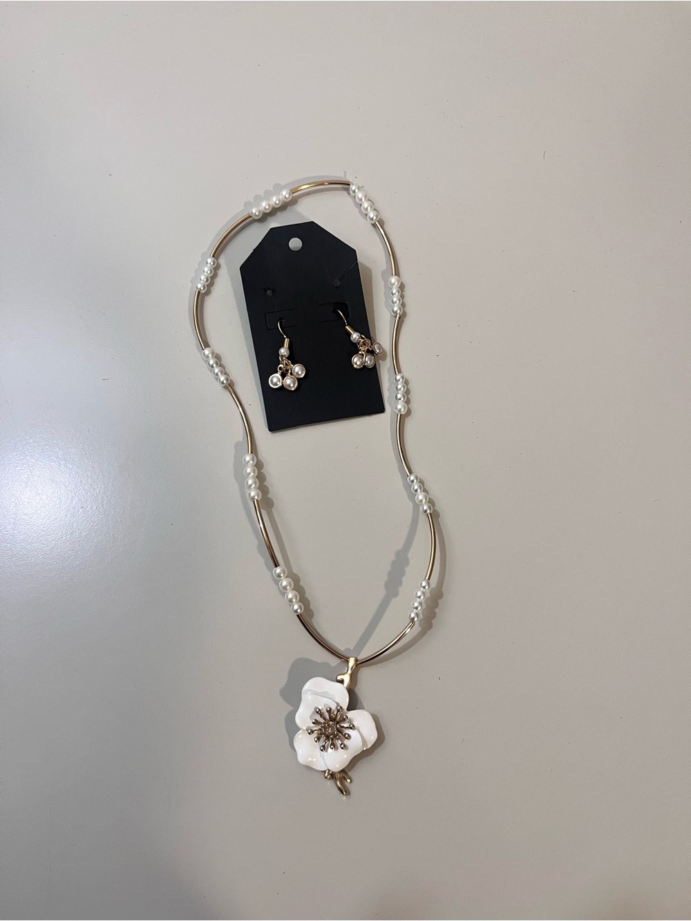 Handmade golden w/ white necklace